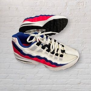 Youth boys Nike Airmax size 4y